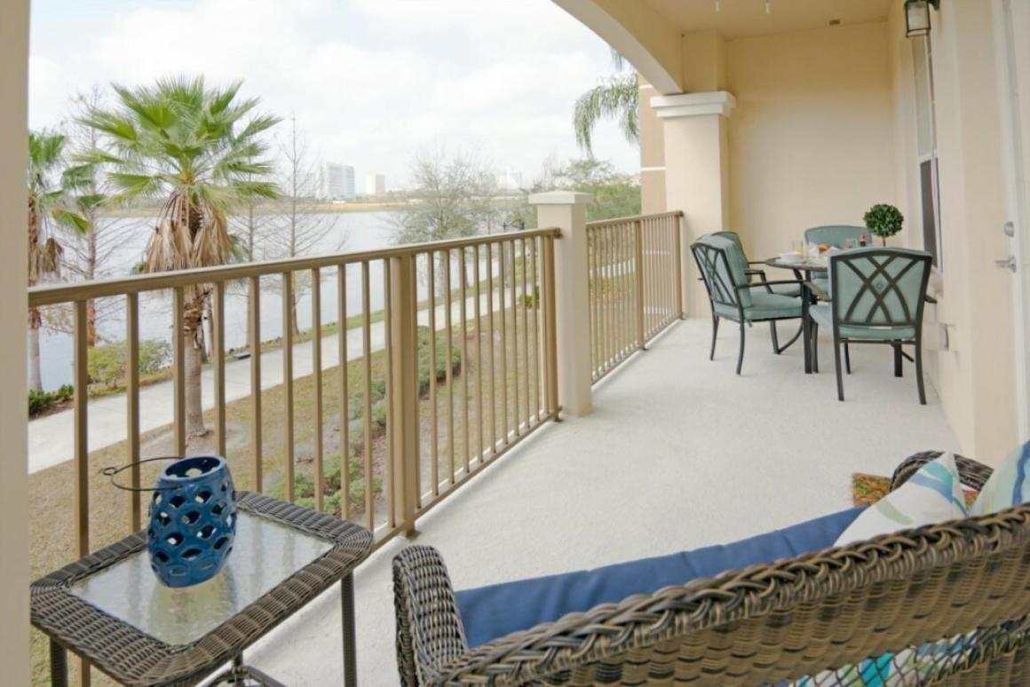 Modern Vacation Apartment With A Lake View At Vista Cay Resort Vc4816 Orlando Kültér fotó